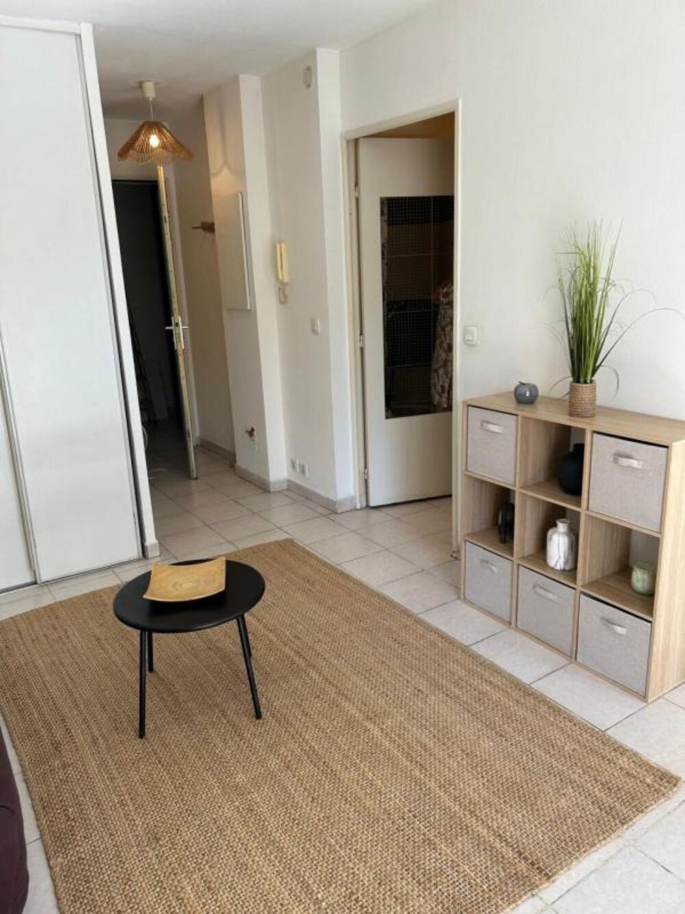 Vente Appartement Studio meublé tout équipé avec grande terrasse Aix en provence