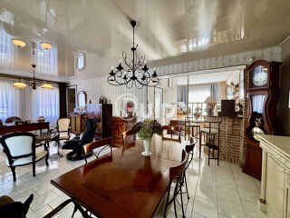  Maison  vendre 8 pices 227 m