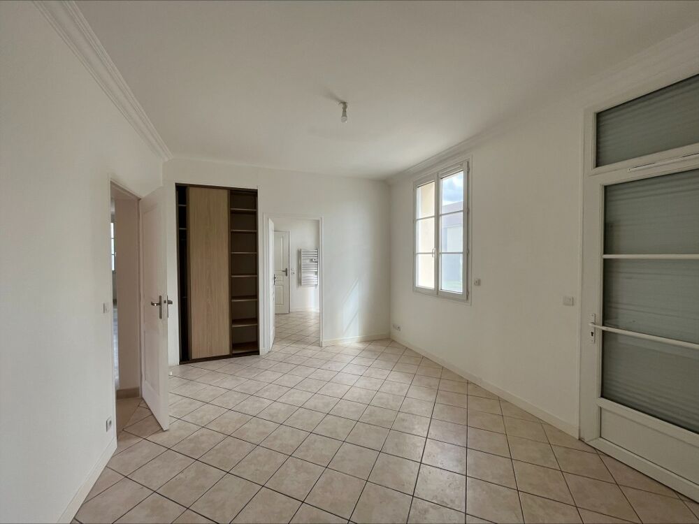 Location Appartement Appartement T3 avec parking à MENNECY Mennecy