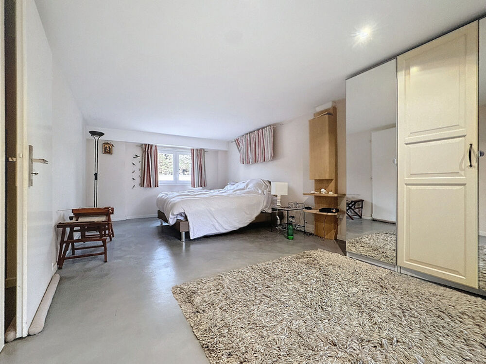 � vendre  Maison Saint-Genis-Pouilly (01630)