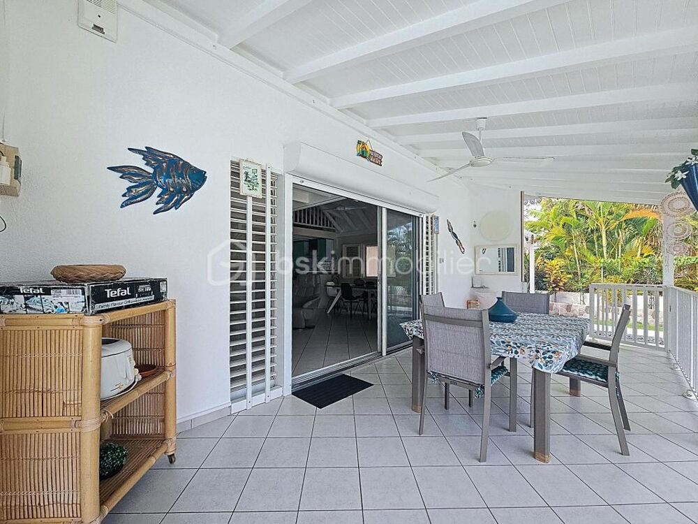 Villa 3 chambres piscine et garage secteur recherché
