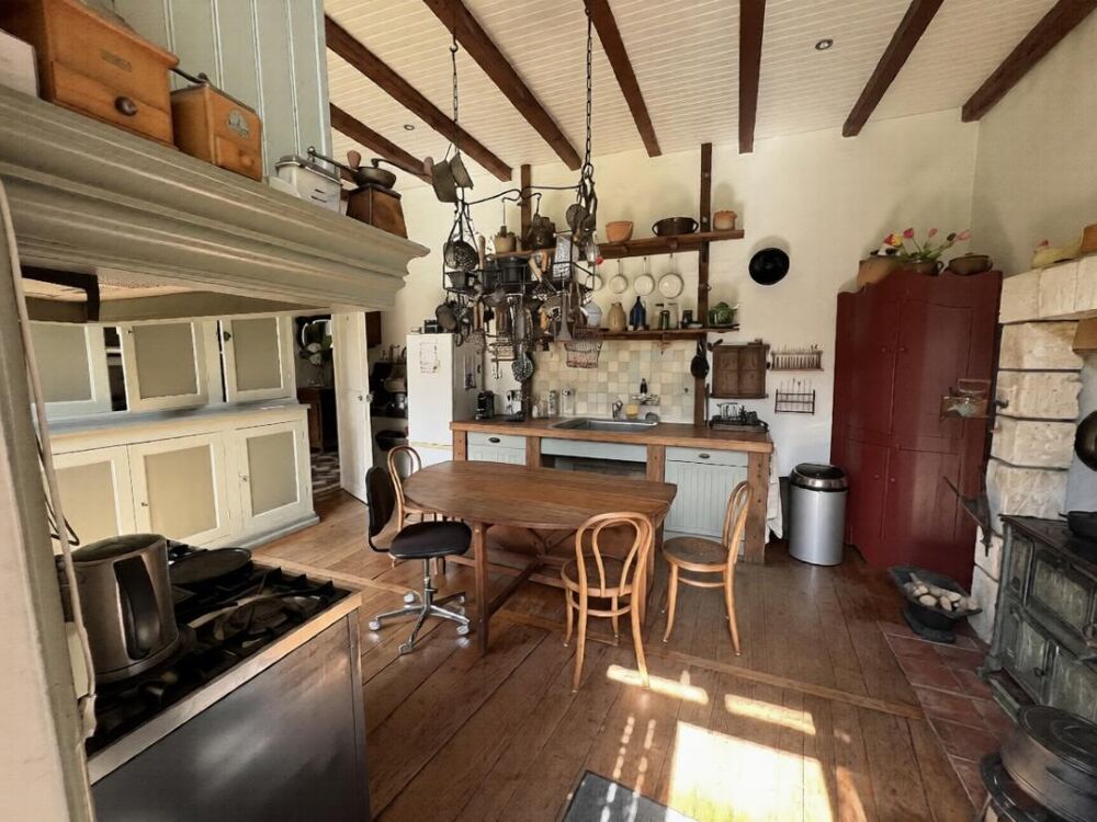 Vente Propriété/Château Maison de maître La Coquille 13 pièce(s) 400 m2 La coquille