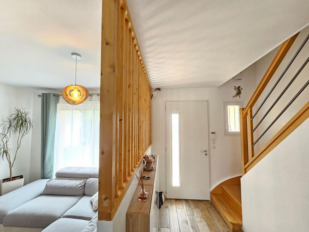 Vente Maison Vernon - Maison récente de 2010 de 96.41 m2 - 4 chambres sur sous-sol total - Jardin plat de  891 m2 -  Prix :  345.000 Vernon