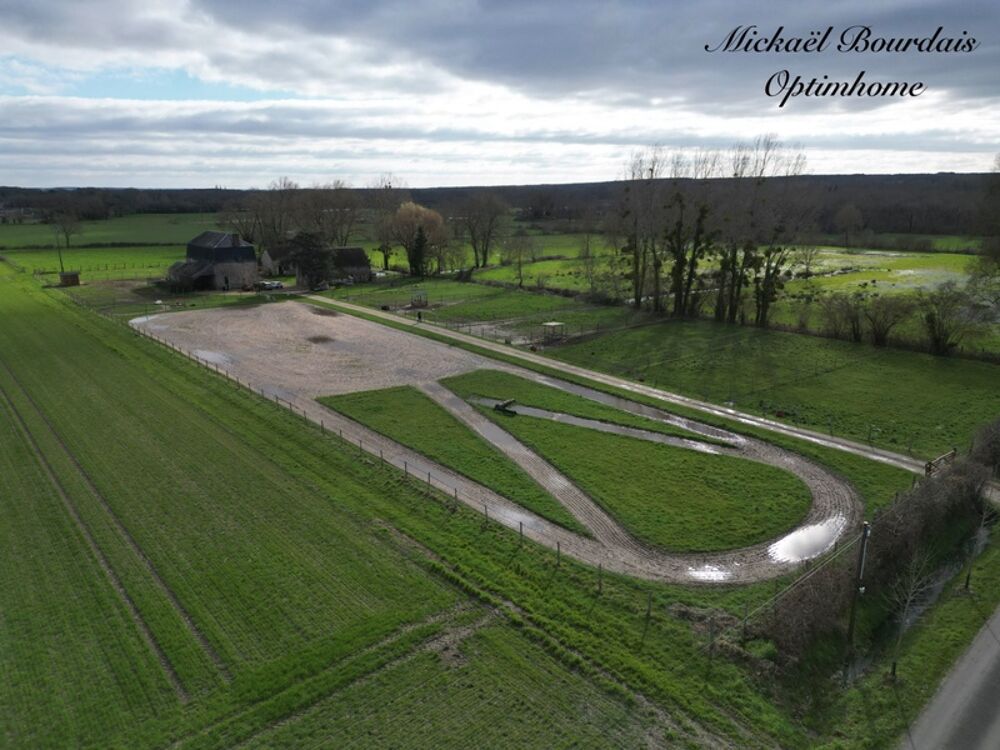 Maison de Maître XIXe  220 m²  1,6 ha  Dépendances & Installations Équestres  Environnement Préservé