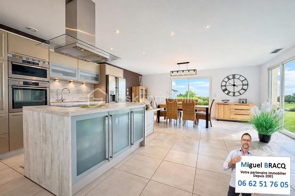 Villa F5 de standing avec vue mer et campagne sur les hauteurs de Vendres 34350