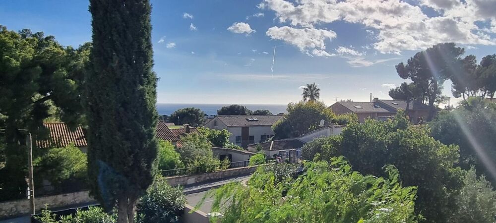 HAUT DE VILLA VUE MER, cave, jardin et Stationnements