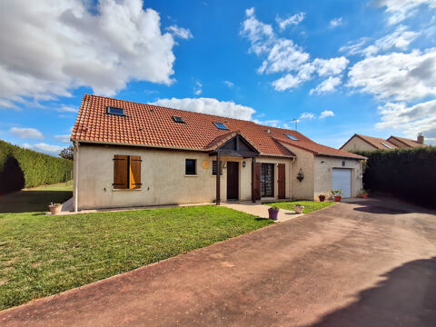   Maison familiale de 175 m� avec jardin paysag� � cadre calme et sans vis-�-vis Maison - 8 pi�ce(s) - 180 m�