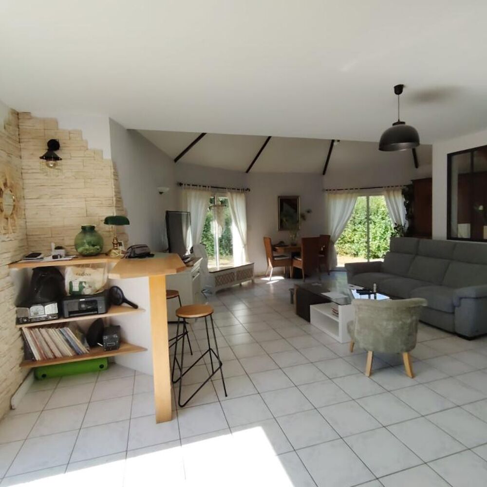 Vente Maison Maison Le Rheu 8 pièce(s) 150 m2 Le rheu