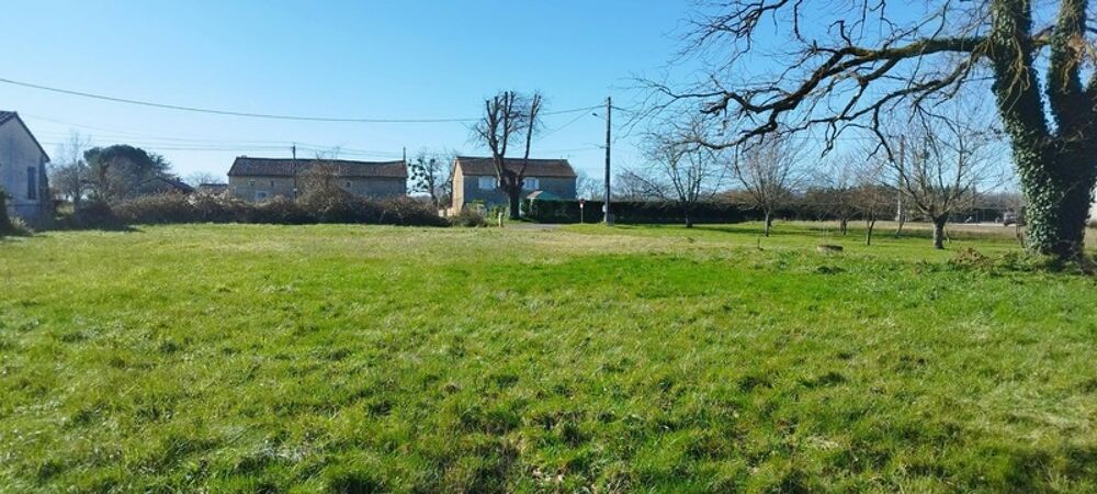 Vente Terrain CHASSENEUIL SUR BONNIEURE (16) GRAND TERRAIN à vendre de 1 001,00 m² AVEC CU Chasseneuil sur bonnieure
