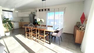  Villa  vendre 4 pices 93 m