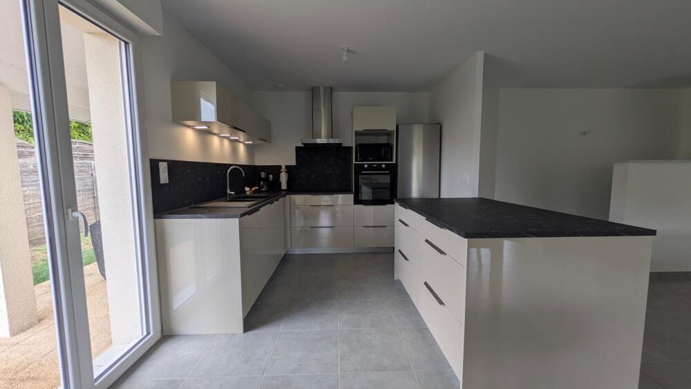 Maison À Vendre T4 91.5 m² avec garage