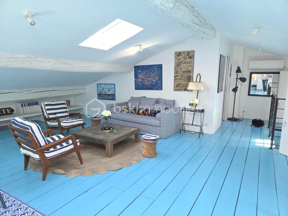 Vente Appartement SÈTE – APPARTEMENT AU DERNIER ETAGE T3 ATYPIQUE DE CHARME – CŒUR DE VILLE – CAVE DE 23 M² Sete