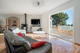 Villa à vendre 6 pièces 200 m²