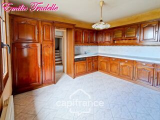  Maison à vendre 8 pièces 221 m²