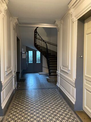  Appartement à louer 2 pièces 46 m²
