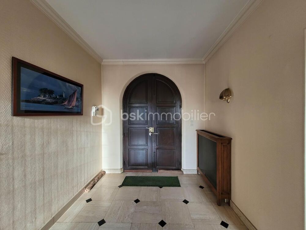  vendre  Proprit/chteau Le Mont-Saint-Adrien (60650)