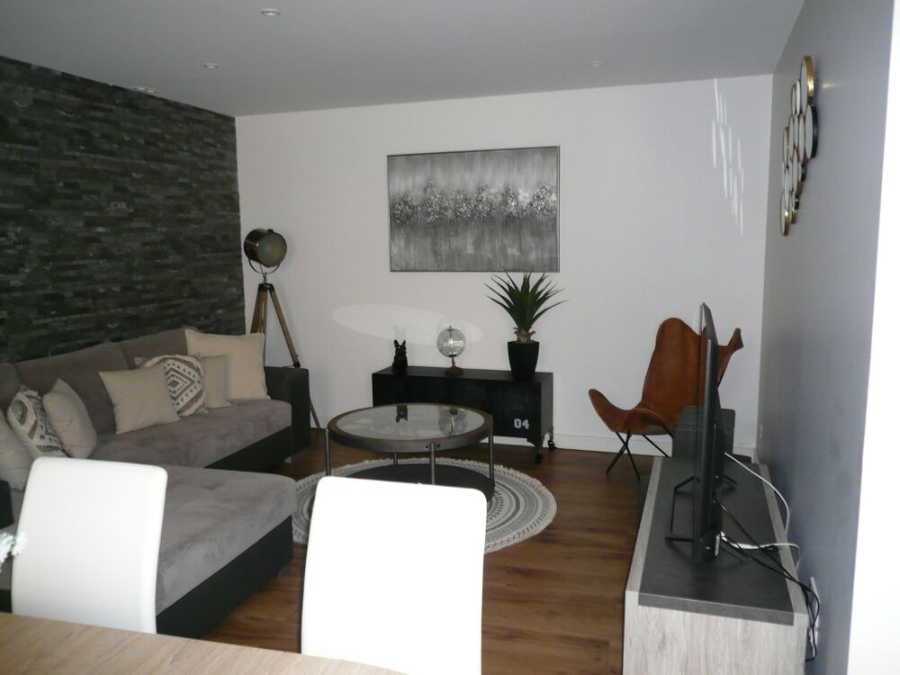 Vente Immeuble ? COGNAC Rue Piétonne IMMEUBLE de RAPPORT Local Commercial et Appartement ? Cognac