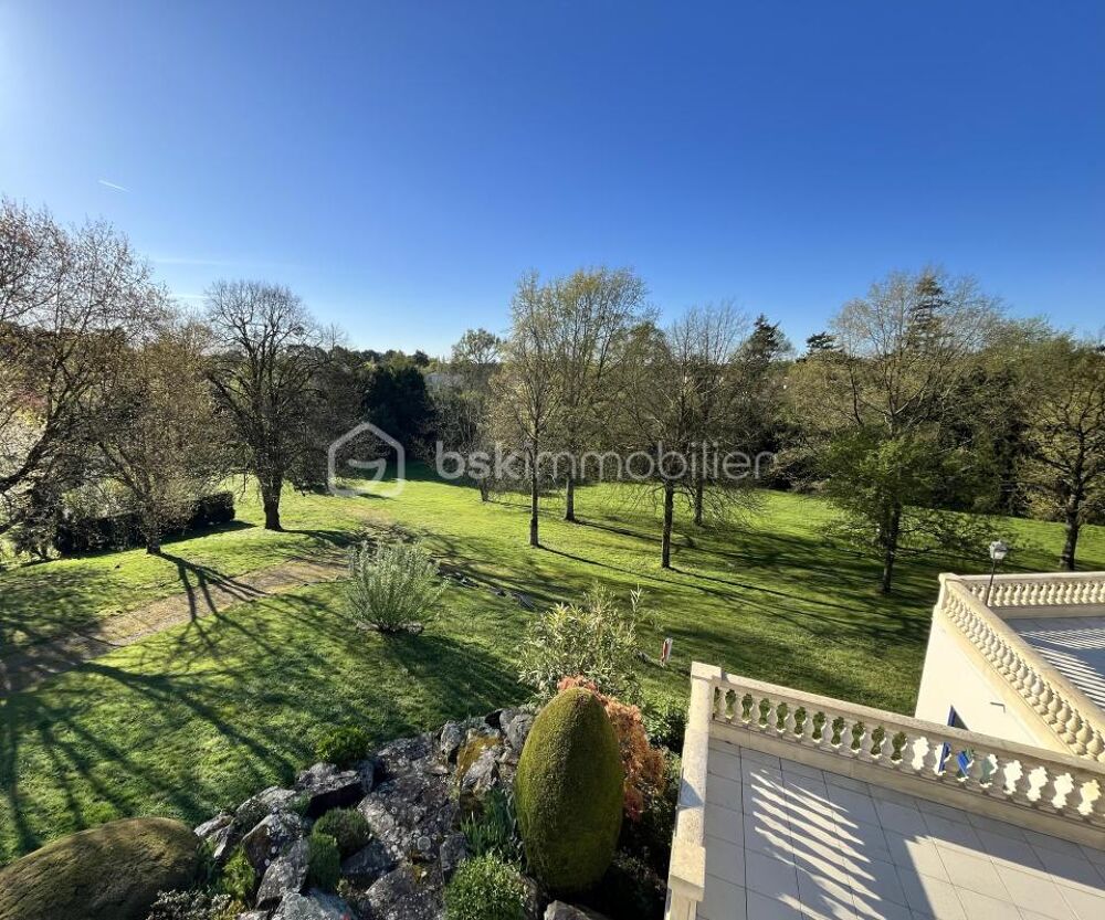 � vendre  Propri�t�/ch�teau Montaigu (85600)