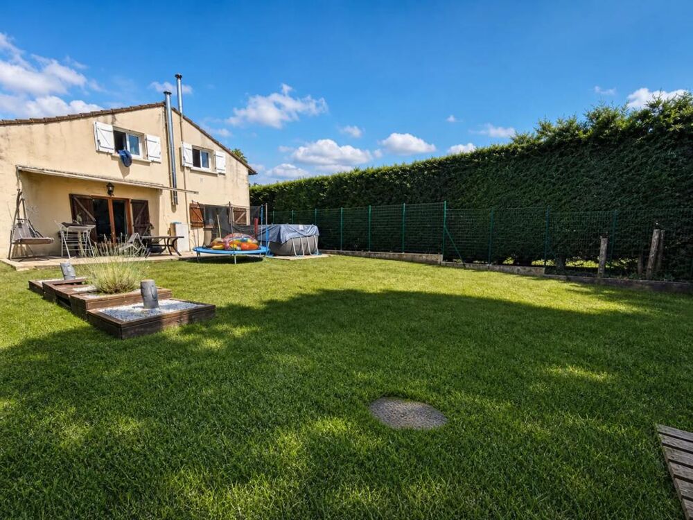 Maison de 5 pièces de 116 m² à Saint-Usuge
