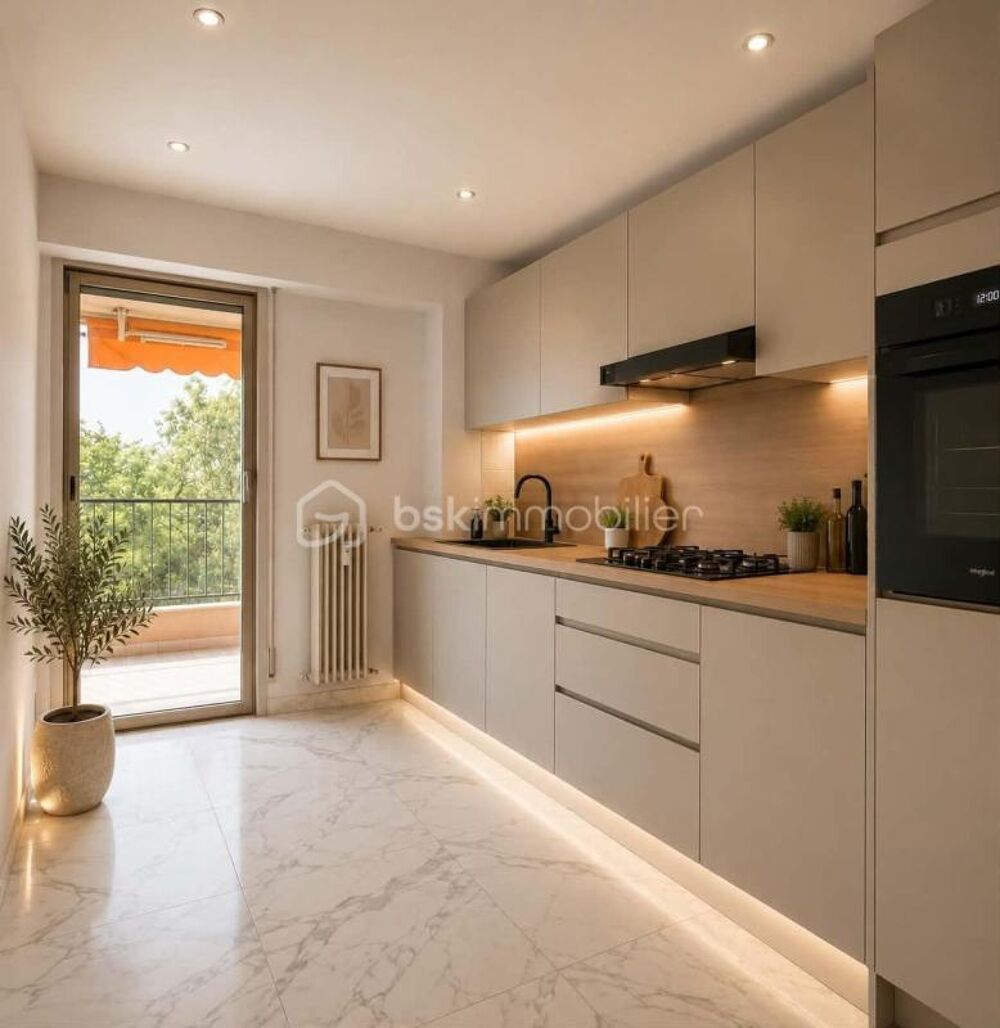 Vente Appartement Grand 2 pièces avec terrasse de 19 m², aperçu mer, parking et cave Nice
