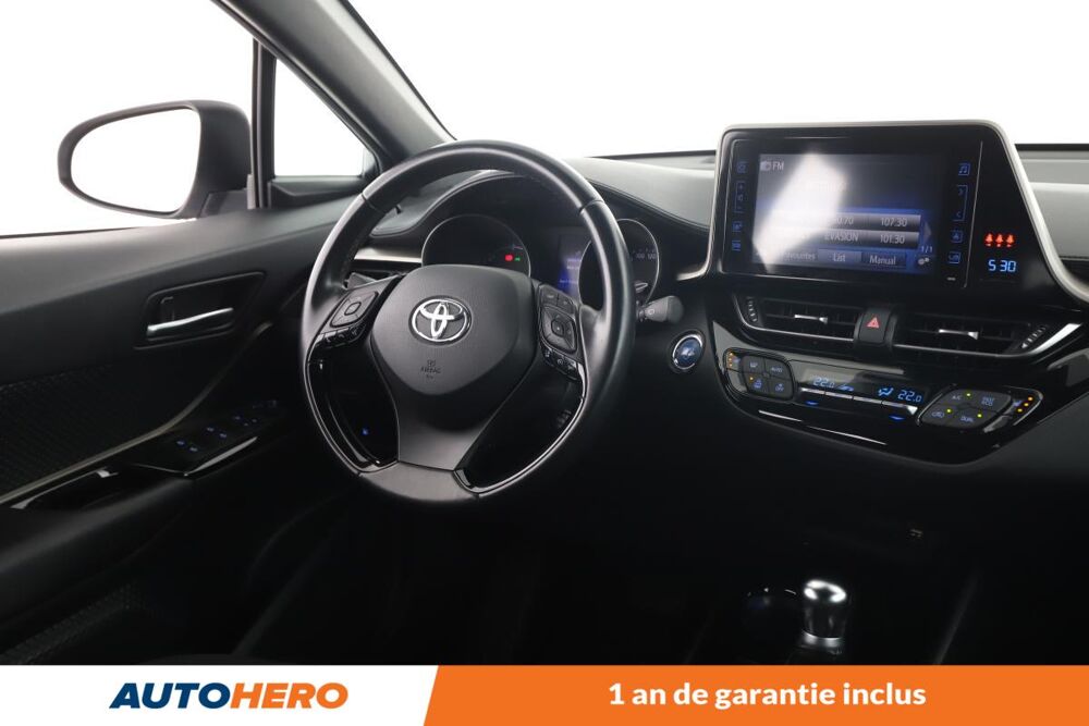 C-HR 1.8 Hybride Dynamic 122 ch 2018 occasion 92130 Issy-les-Moulineaux