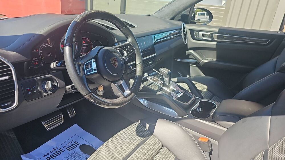 Cayenne 4.0 V8 e-Hybrid 680 BVA8 Turbo S Pack Gt - Automatique 2023 occasion 49300 Cholet