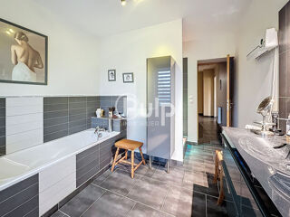  Maison � vendre 9 pi�ces 227 m�