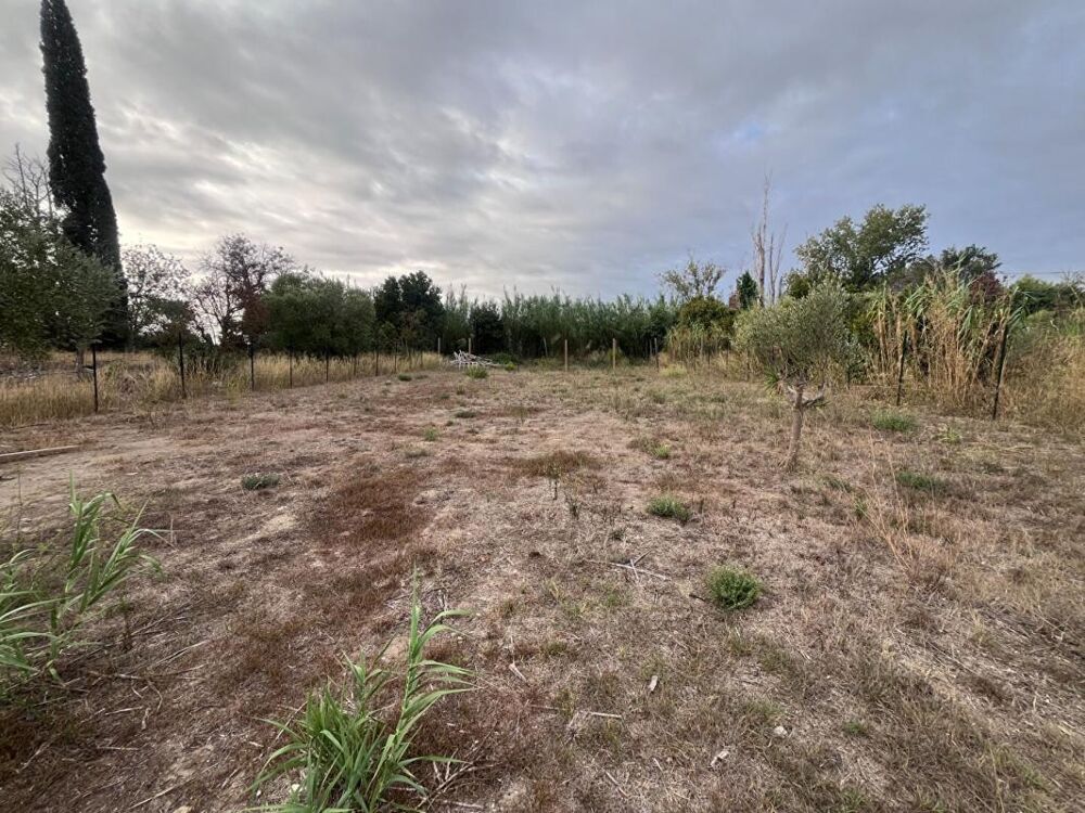 Vente Terrain Magnifique terrain non constructible de 882 m², plat et clôturé  avec forage entre Rivesaltes et Espira Rivesaltes