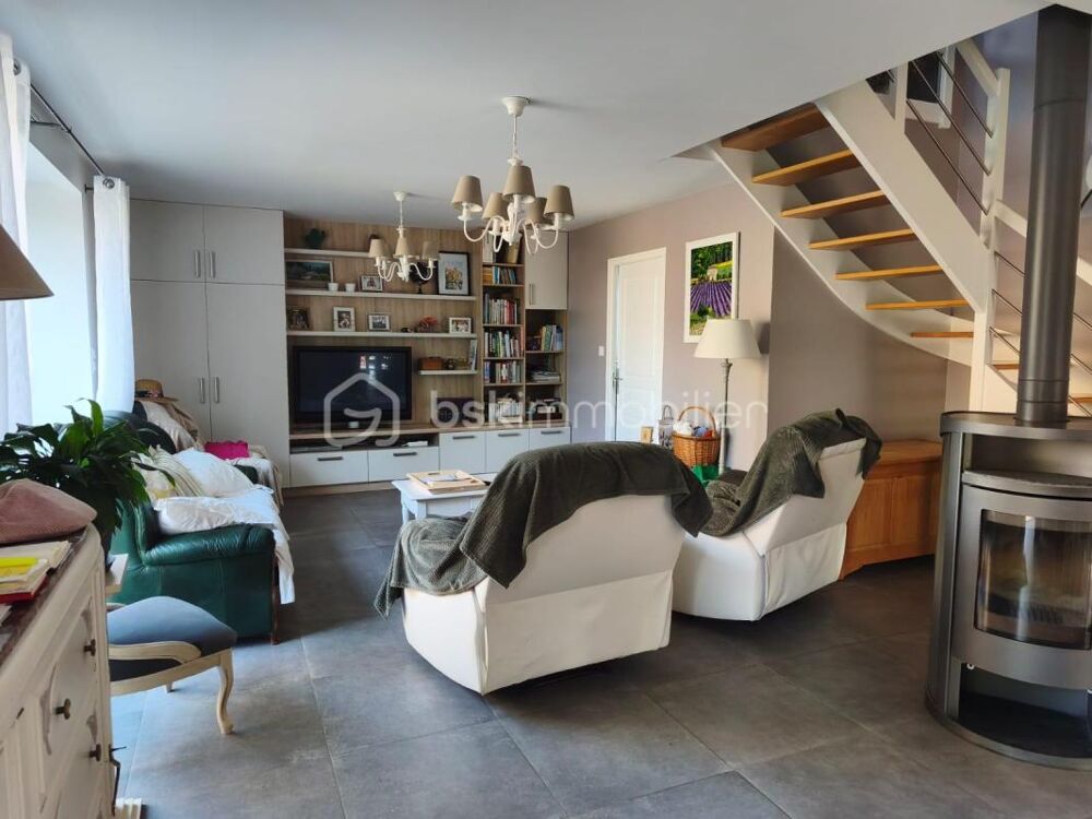 Vente Ferme Tres belle maison en pierre avec dependances et terrain Saint pierre des landes