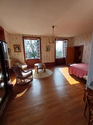  Maison � vendre 8 pi�ces 211 m�