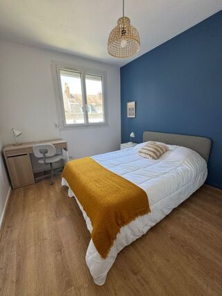  Appartement à louer 4 pièces 92 m²