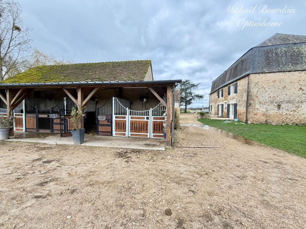 Maison de Maître XIXe  220 m²  1,6 ha  Dépendances & Installations Équestres  Environnement Préservé