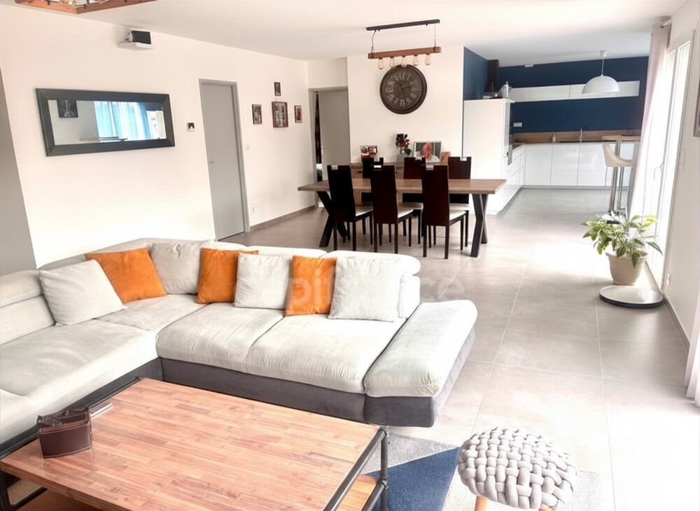 *Octeville-sur-mer* maison de 2021 de 154 m² avec une vie de plain-pied, 4 chambres, garage, spa