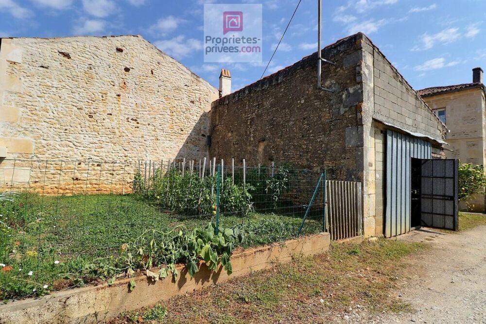 Vente Maison Deux Maisons 7 pièces dont 1 entièrement rénovée avec garage, dépendances + une autre maison attenante à rénover totalement Brizambourg