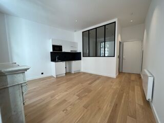  Appartement à louer 1 pièce 30 m²