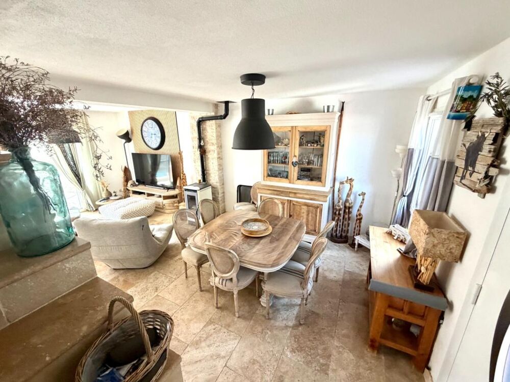 VILLA 4 PIÈCES AVEC GARAGE ET PISCINE AIGUES-MORTES