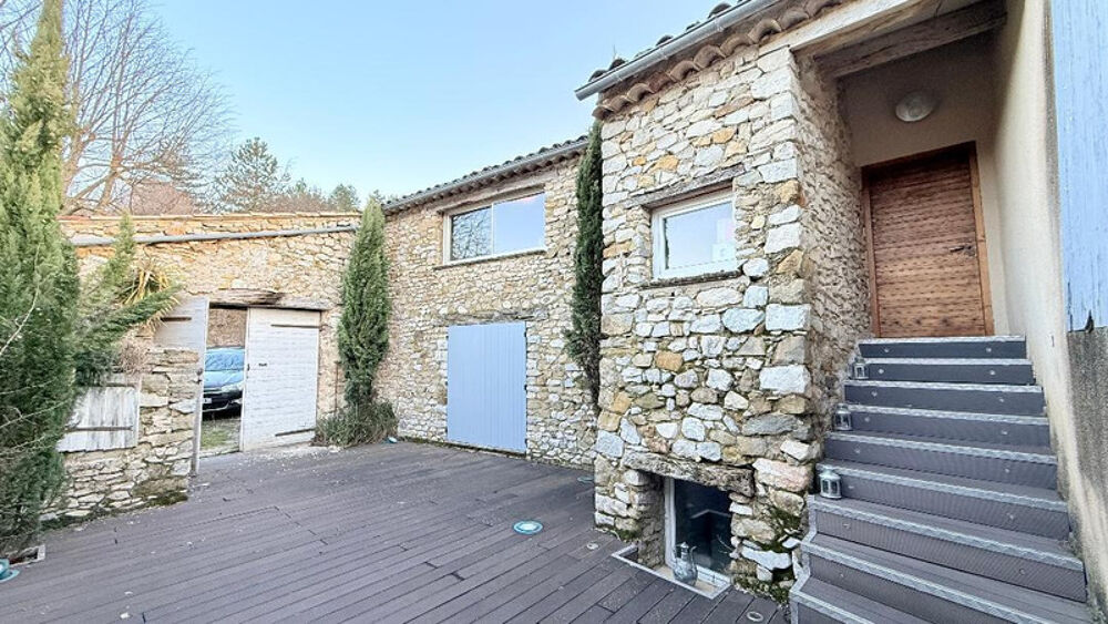 À vendre ancienne bergerie restaurée- charme et sérénité au pied du Mont Ventoux