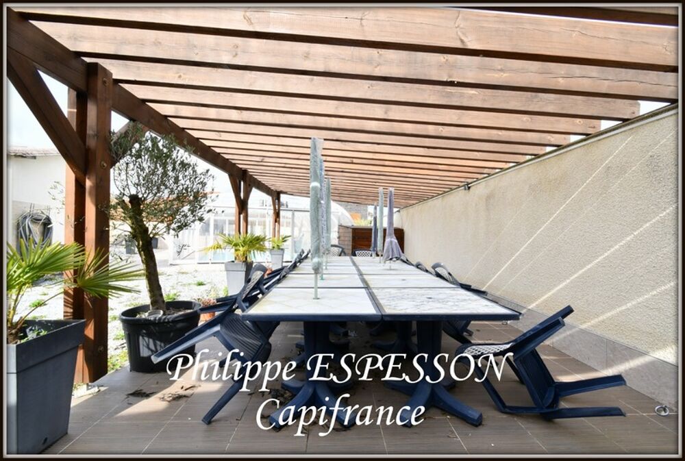 Maison plain-pied Marmande 2 chambres + piscine chauffée + terrain 743 m²