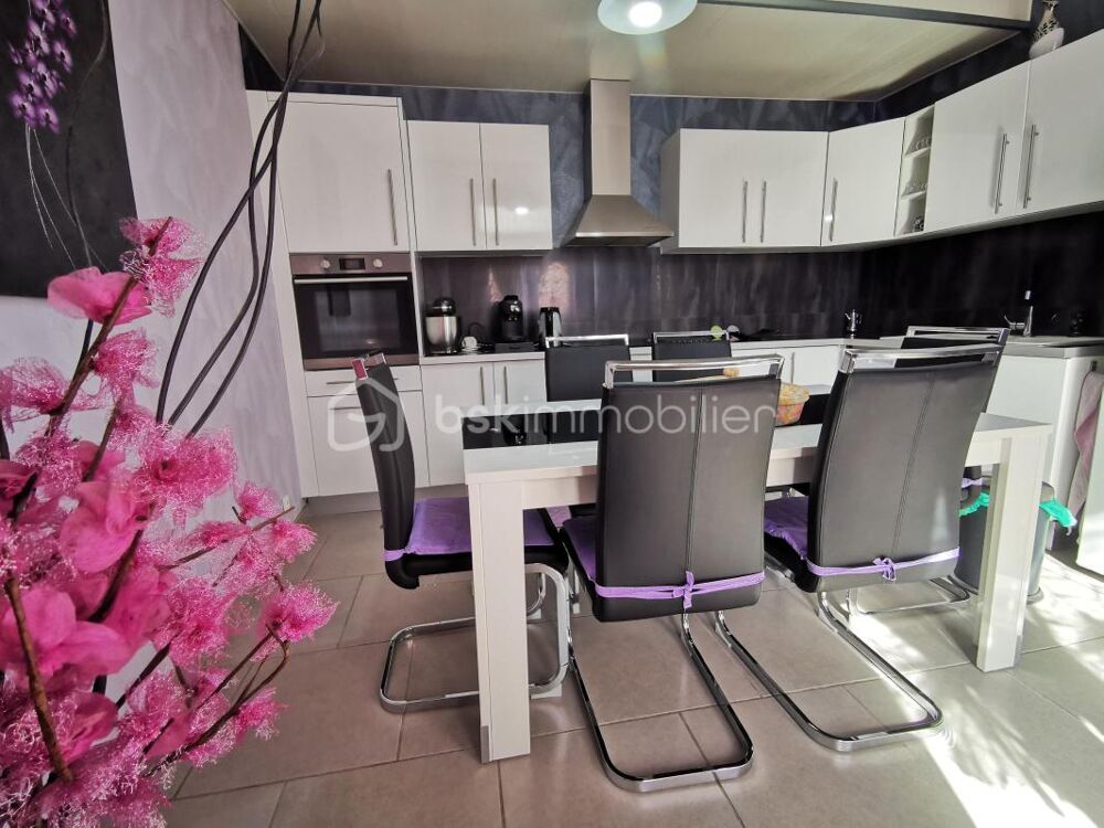 LIVET ET GAVET 38220- Charmante maison familiale de 109m² 3 chambres, bureau, jardin à la vue dégagée
