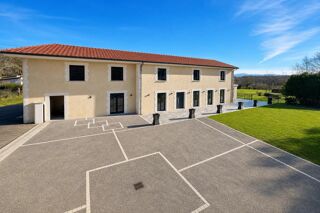  Propriété/château à vendre 12 pièces 390 m²