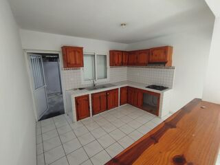  Appartement à louer 4 pièces 92 m²