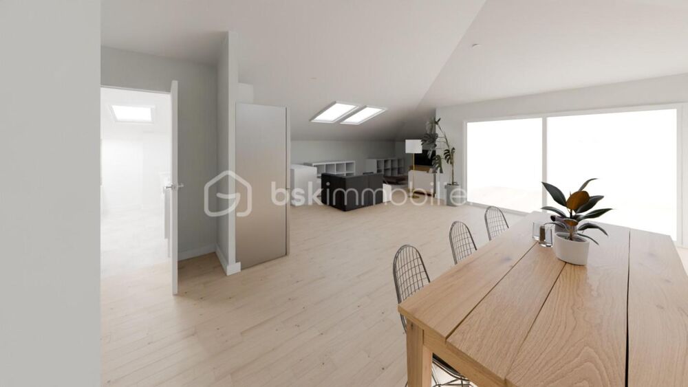AUSSONNE, appartement T4 en dernier étage avec terrasse dans bâtisse de caractère