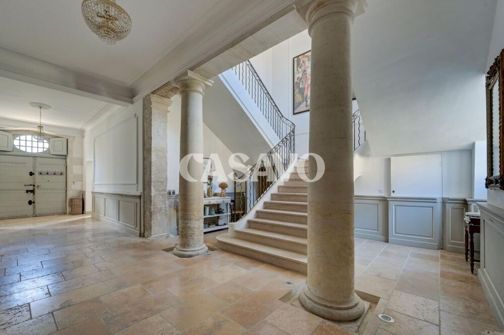 � vendre  Propri�t�/ch�teau Arles (13200)