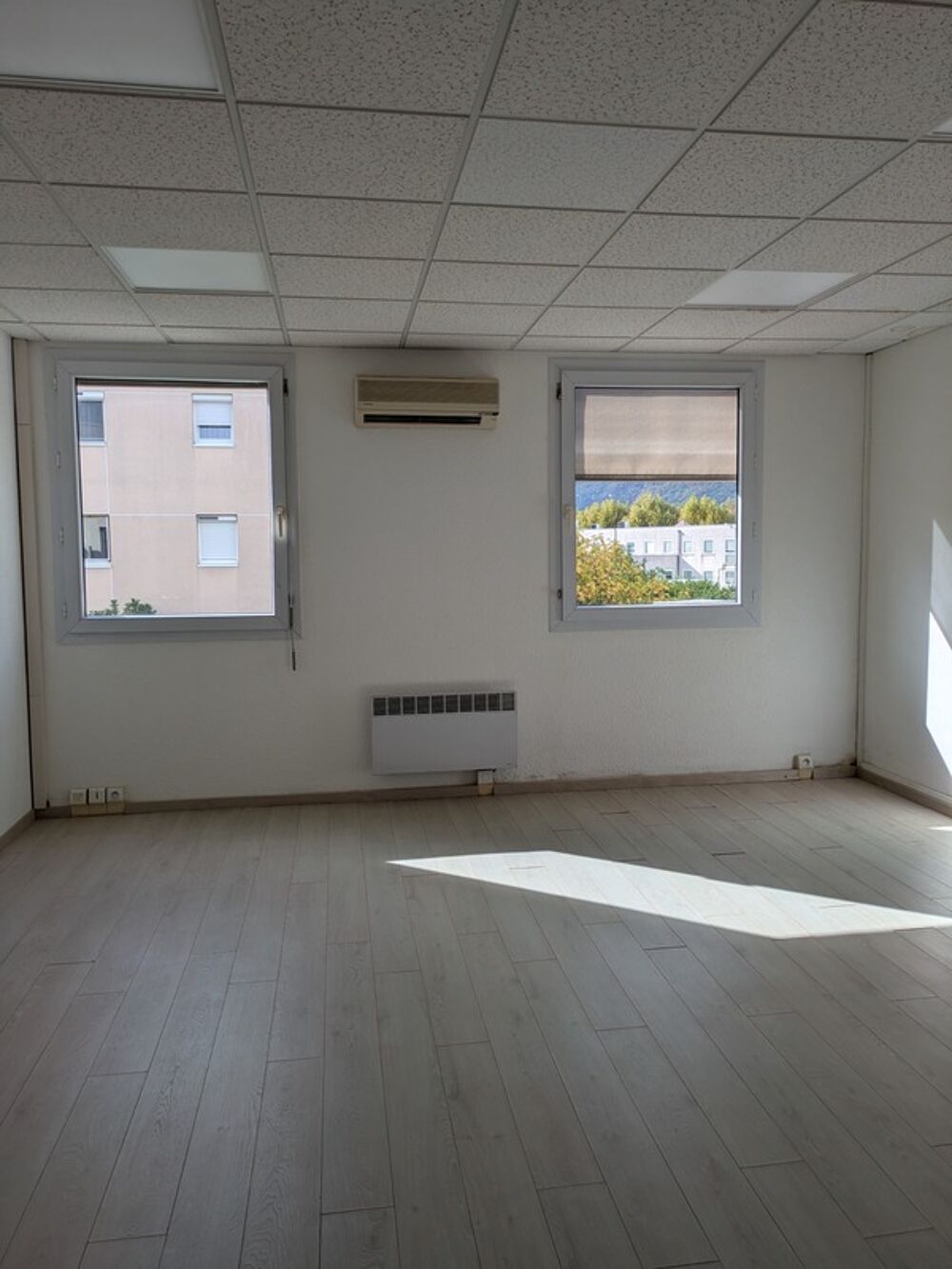   Bureaux à vendre GRENOBLE (38) 245 m² Grenoble