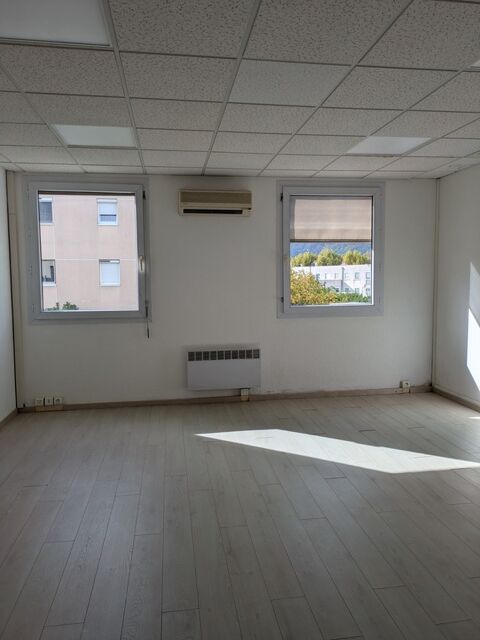   Bureaux à vendre GRENOBLE (38) 245 m² 