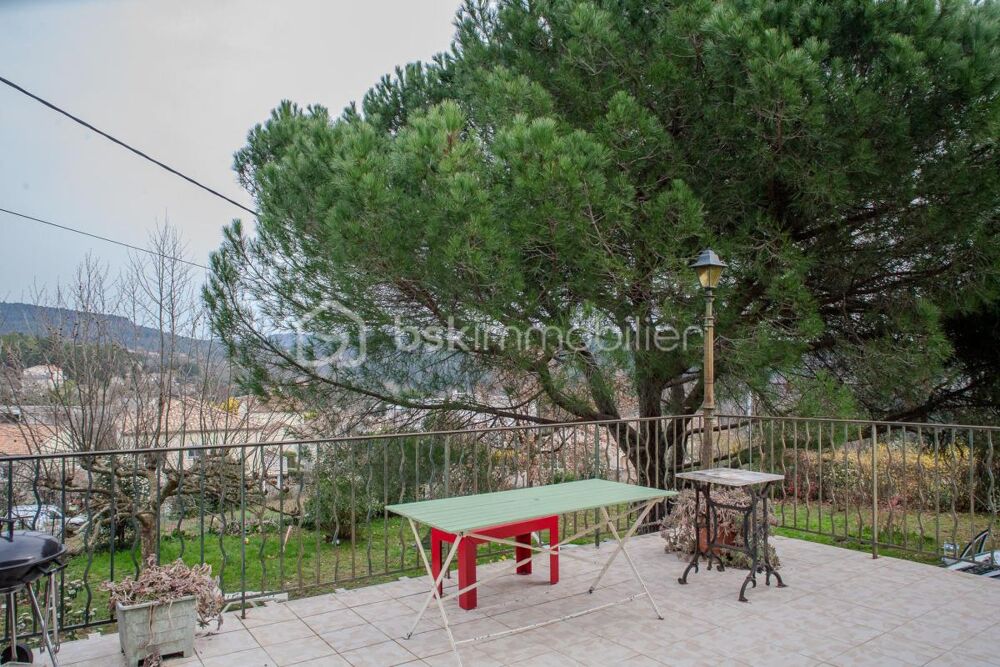 Maison avec vue dégagée, terrasse et appartement indépendant