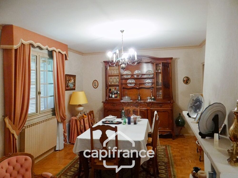 Vente Maison COMMENTRY (03) Maison à vendre 6 pièces et terrain de  1831 m2 Commentry