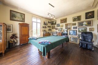  Propriété/château à vendre 7 pièces 242 m²