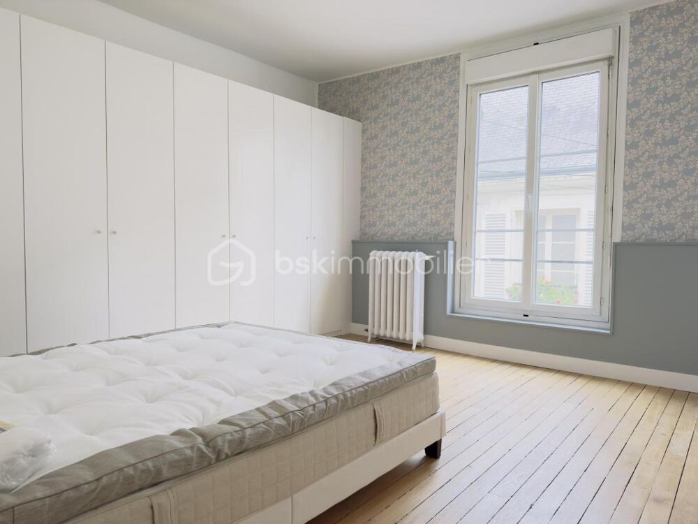 BLOIS  COEUR HISTORIQUE  APPARTEMENT DE 149 M²  3 CHAMBRES