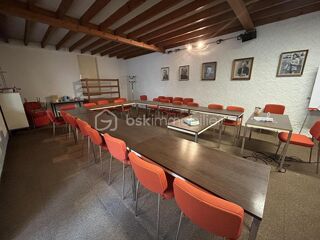  Maison à vendre 15 + pièces 700 m²